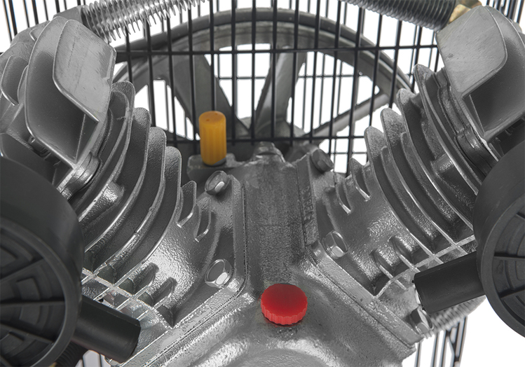 Компрессор воздушный масляный Sturm! AC931031, 2,4кВт, 370 л/мин, ресивер 100 л,  ременной привод